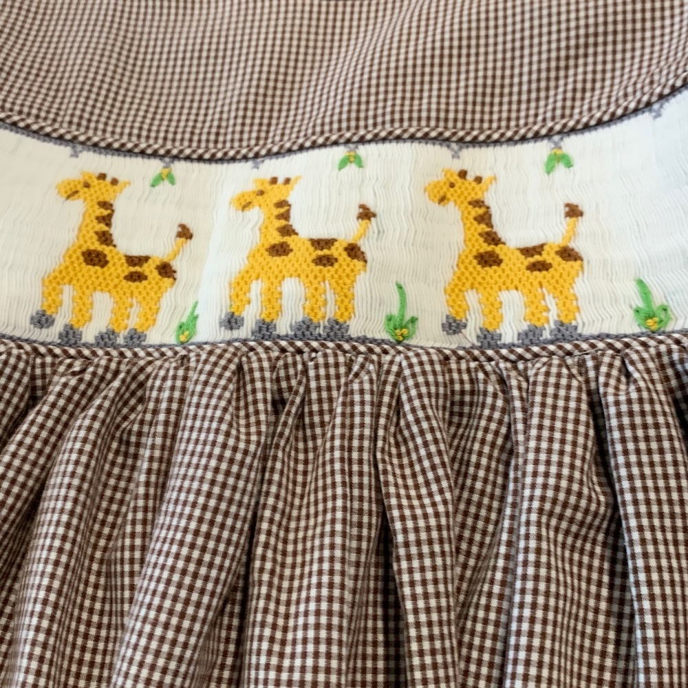 Adorable Brown and White gingham smocked dress. Excellent condition, size 4. - Picture 3 of 3